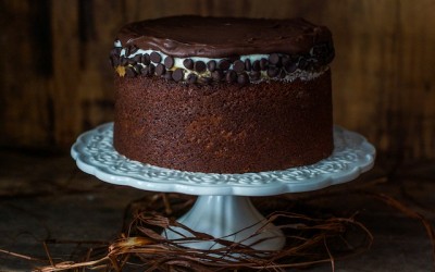 Chocolate cake | With cookies, vanilla cream  and brown butter.