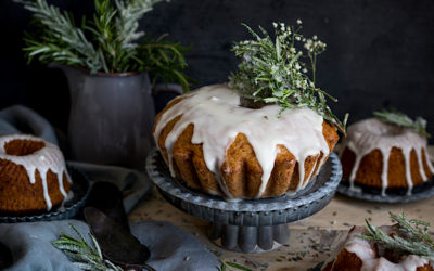 Bundt cake of Rosemary and lavender with olive oil and orange glaze